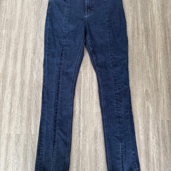 Blue jeans - Picture 2 of 2